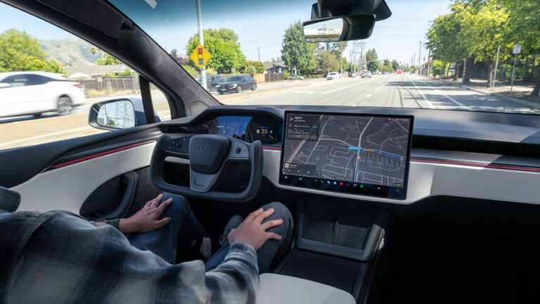 Model X Condução Autónoma